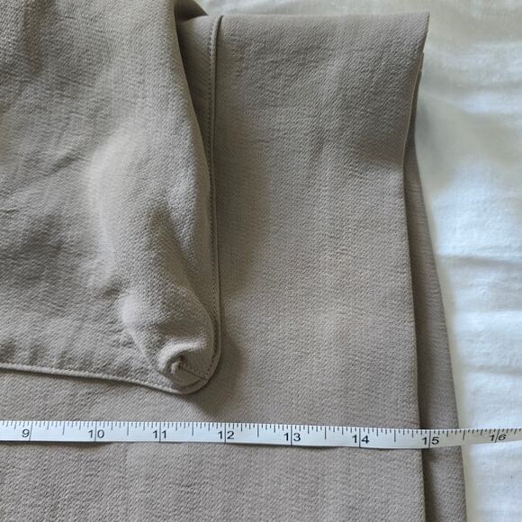 Aritzia Wilfred Astral Cargo High Waisted Micro Crepe Mini Skirt Nomad Taupe 8 - Picture 8 of 8